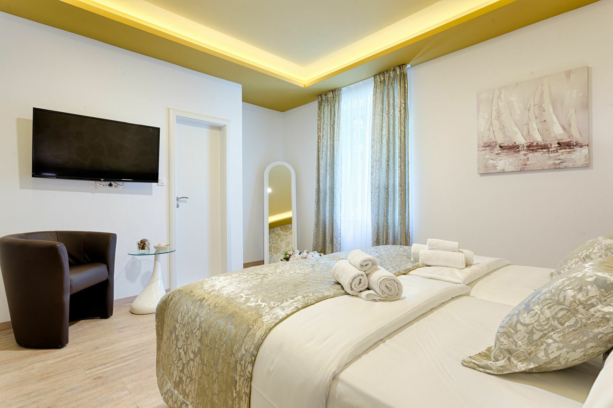 Luxury Rooms Floramye (Adults Only) สปลิท ภายนอก รูปภาพ